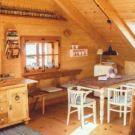 Lichtdurchflutete Panorama-ferienwohnung In * 뮈르나우암슈타펠지